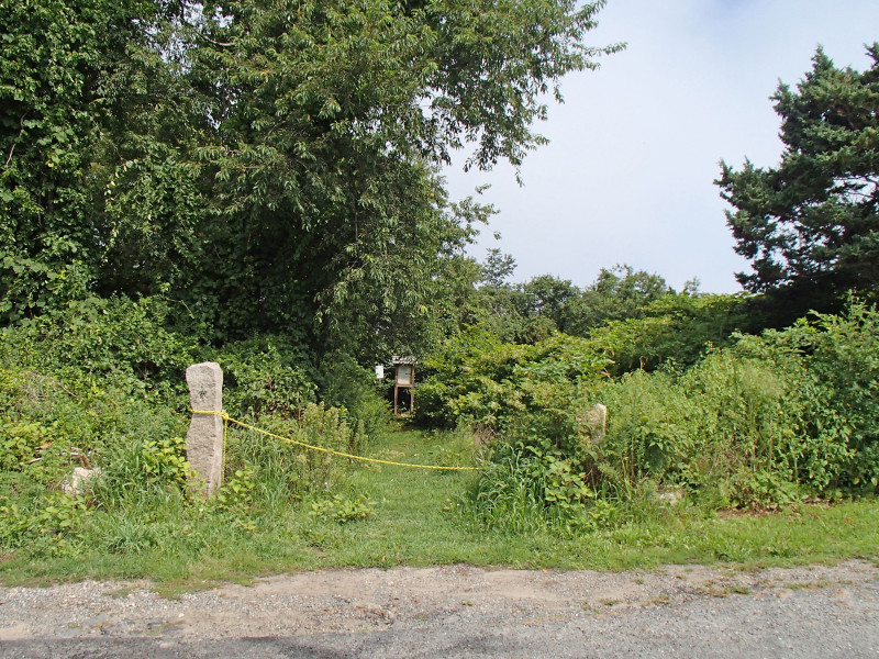 entrance to Wylde Reserve in Dartmouth