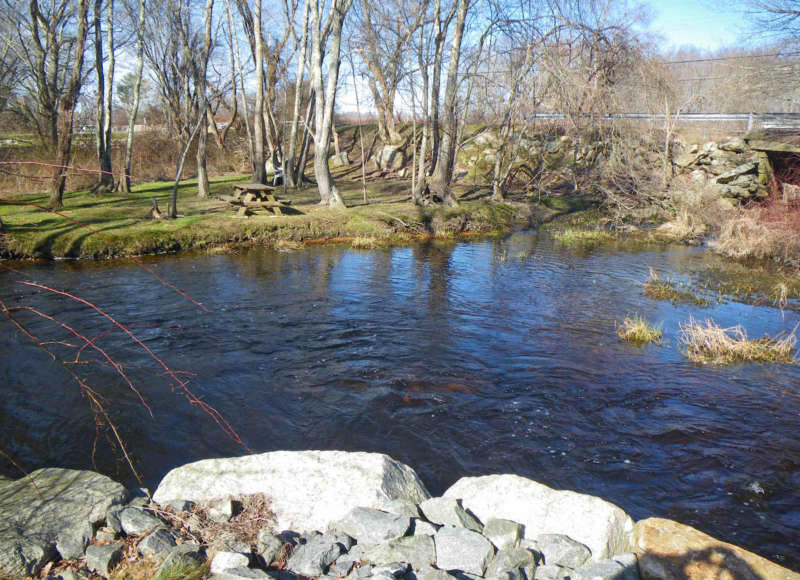 Acushnet River at Hamlin Street