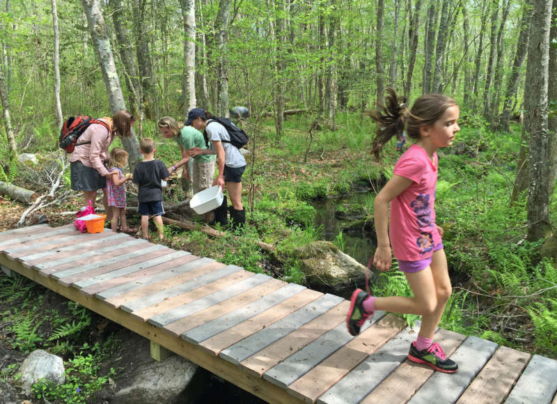 kids and families on the East Fairhaven School Trail