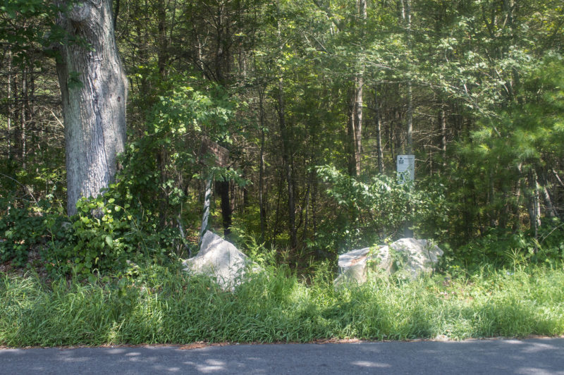 Howland Reserve trailhead on North Hixville Road in Dartmouth